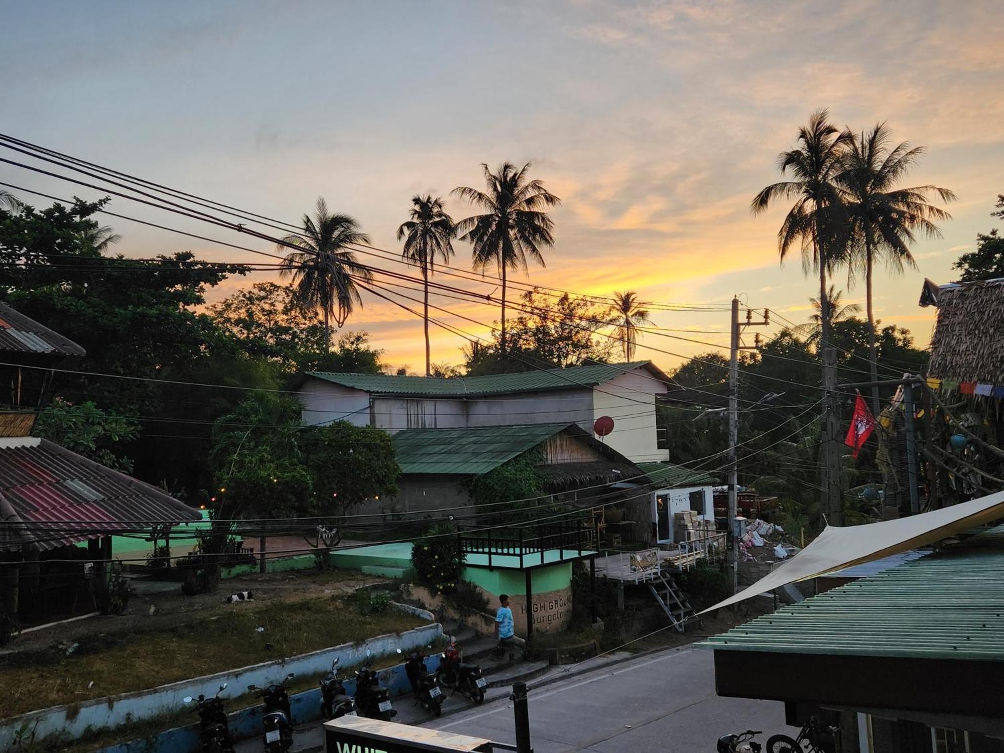 Skypearl Guesthouse & Pub Koh Tao Extérieur photo